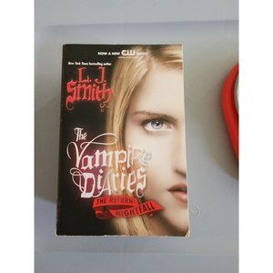 Book Vampire Diaries: the Return & Nightfall / bundle requirement